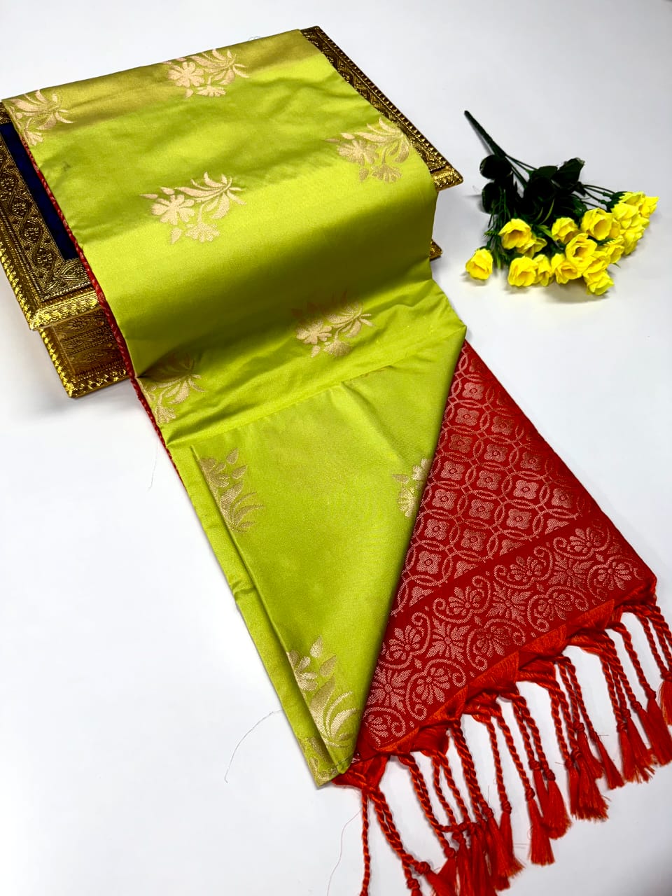 Luxury Border Pure Pattu Soft Silk Saree – 75 Dineyar Yarn Weaving with 2/2 Warp Thana Silk, Butta Work & Rich Contrast Pallu