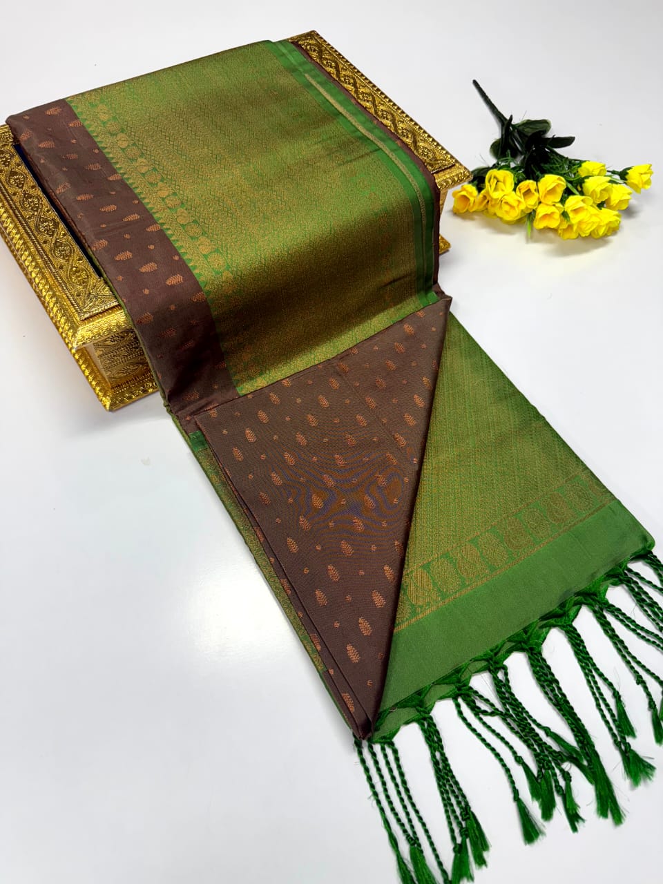 Luxury Border Pure Pattu Soft Silk Saree – 75 Dineyar Yarn Weaving with 2/2 Warp Thana Silk, Butta Work & Rich Contrast Pallu