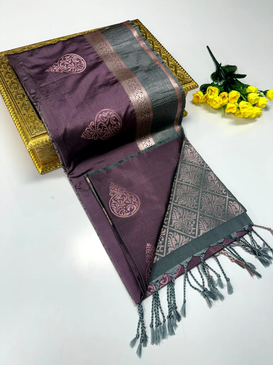 Luxury Border Pure Pattu Soft Silk Saree – 75 Dineyar Yarn Weaving with 2/2 Warp Thana Silk, Butta Work & Rich Contrast Pallu
