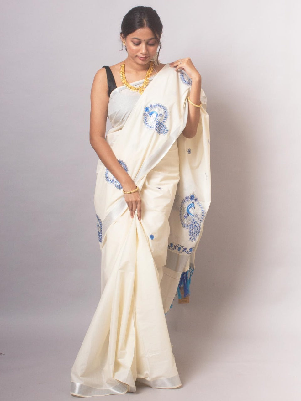 Kerala Kasavu Christmas Special Pure Cotton Saree with Embroidery – Traditional Festive Collection