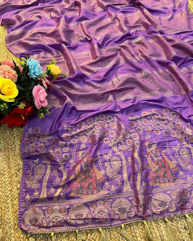 🔥 Festival Season Launch: Stunning Zari Saree! 🔥