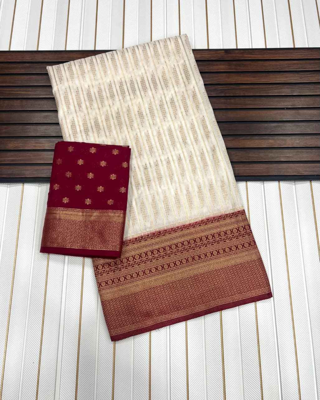 Pure Khaddi Crepe Georgette Saree with Rich Zari Weaving Border & Contrast Hand-Dyed Pallu | Original Hand Chaap Dye Saree with Running Blouse Piece | Premium Traditional Saree for Women