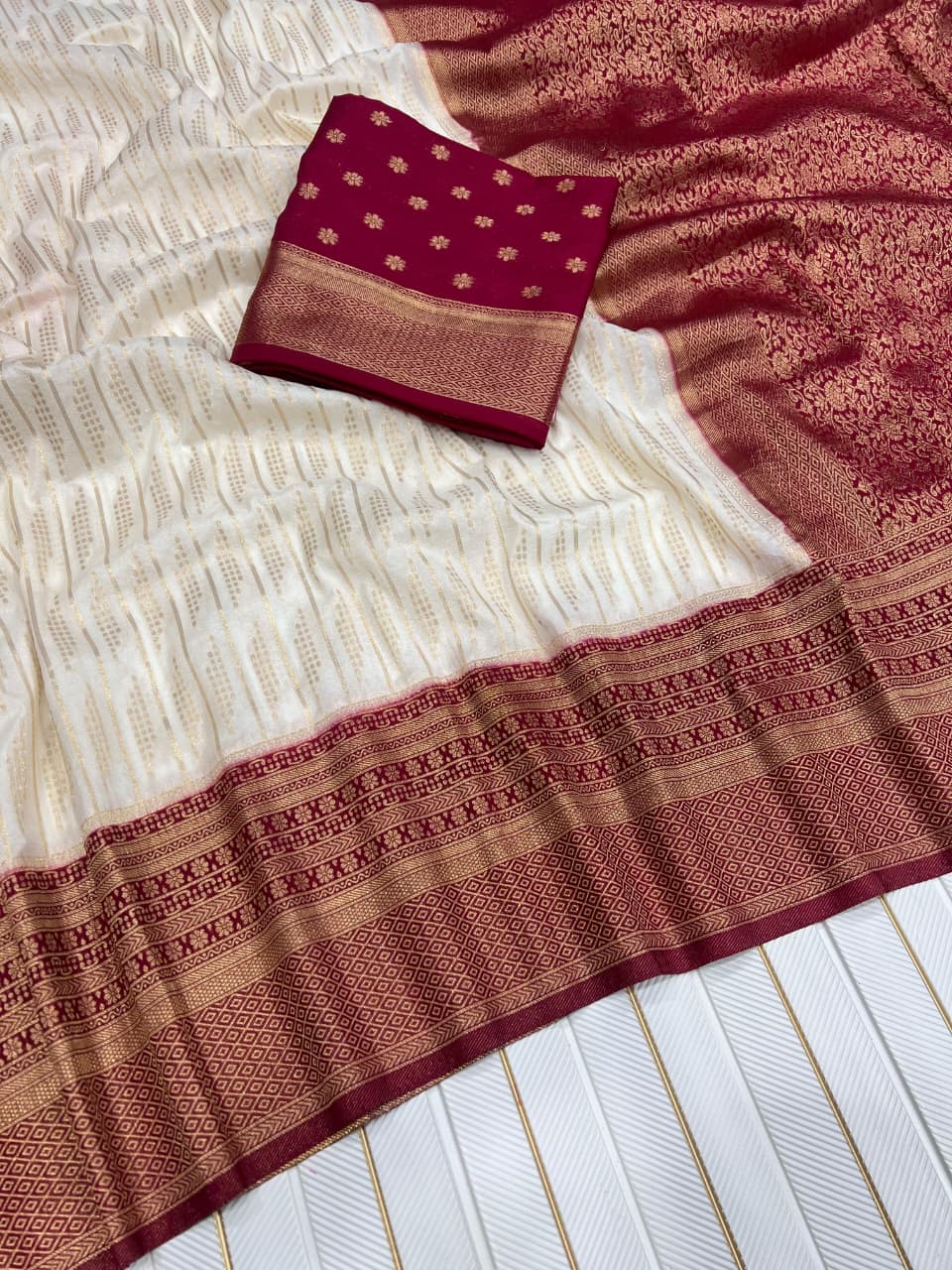 Pure Khaddi Crepe Georgette Saree with Rich Zari Weaving Border & Contrast Hand-Dyed Pallu | Original Hand Chaap Dye Saree with Running Blouse Piece | Premium Traditional Saree for Women