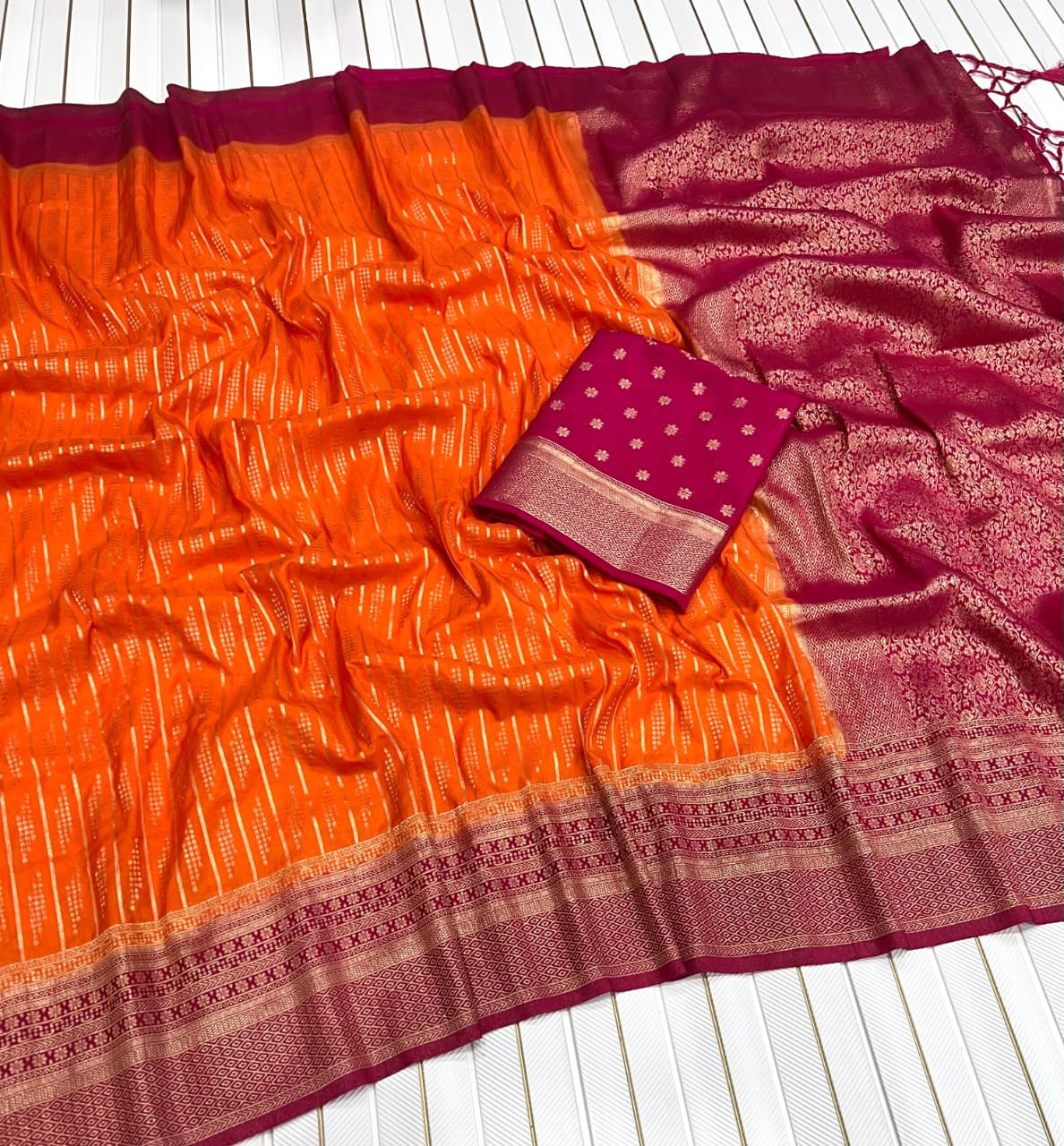 Pure Khaddi Crepe Georgette Saree with Rich Zari Weaving Border & Contrast Hand-Dyed Pallu | Original Hand Chaap Dye Saree with Running Blouse Piece | Premium Traditional Saree for Women