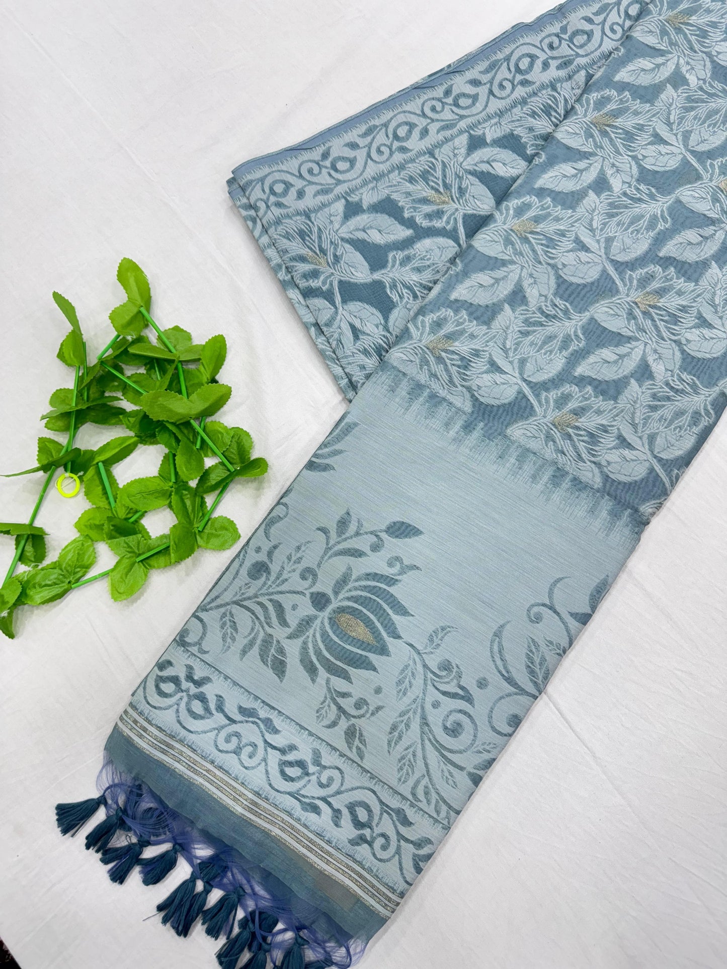 Premium Jamdani Weaving Mul Cotton Saree for Women | Soft Cotton Saree with Resham Weaving Pallu & Floral Jal Design | Traditional Saree with Running Blouse Piece