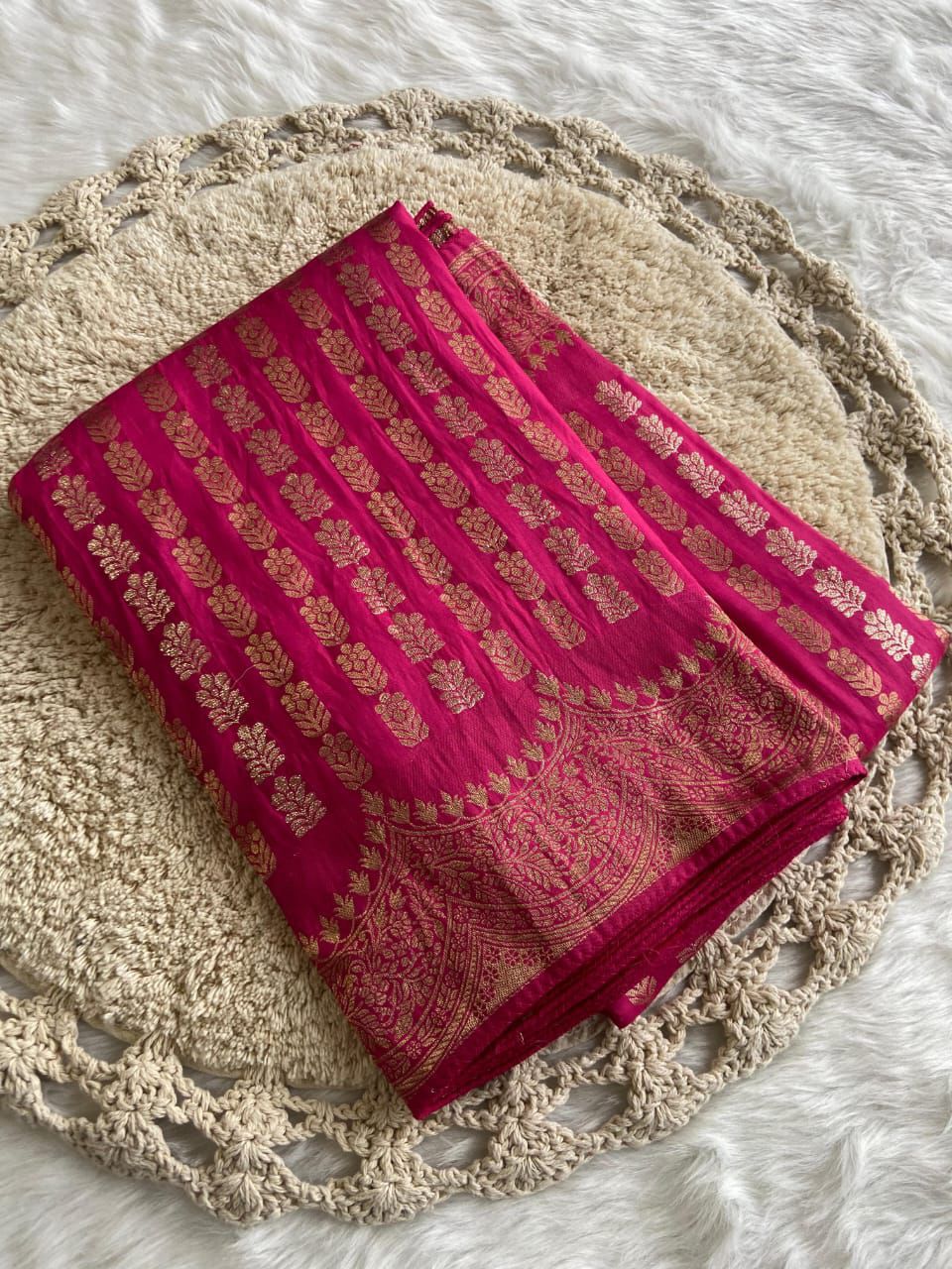 Pure Soft Russian Silk Saree – Elegant Zari Weaving with Designer Pallu & Tassels