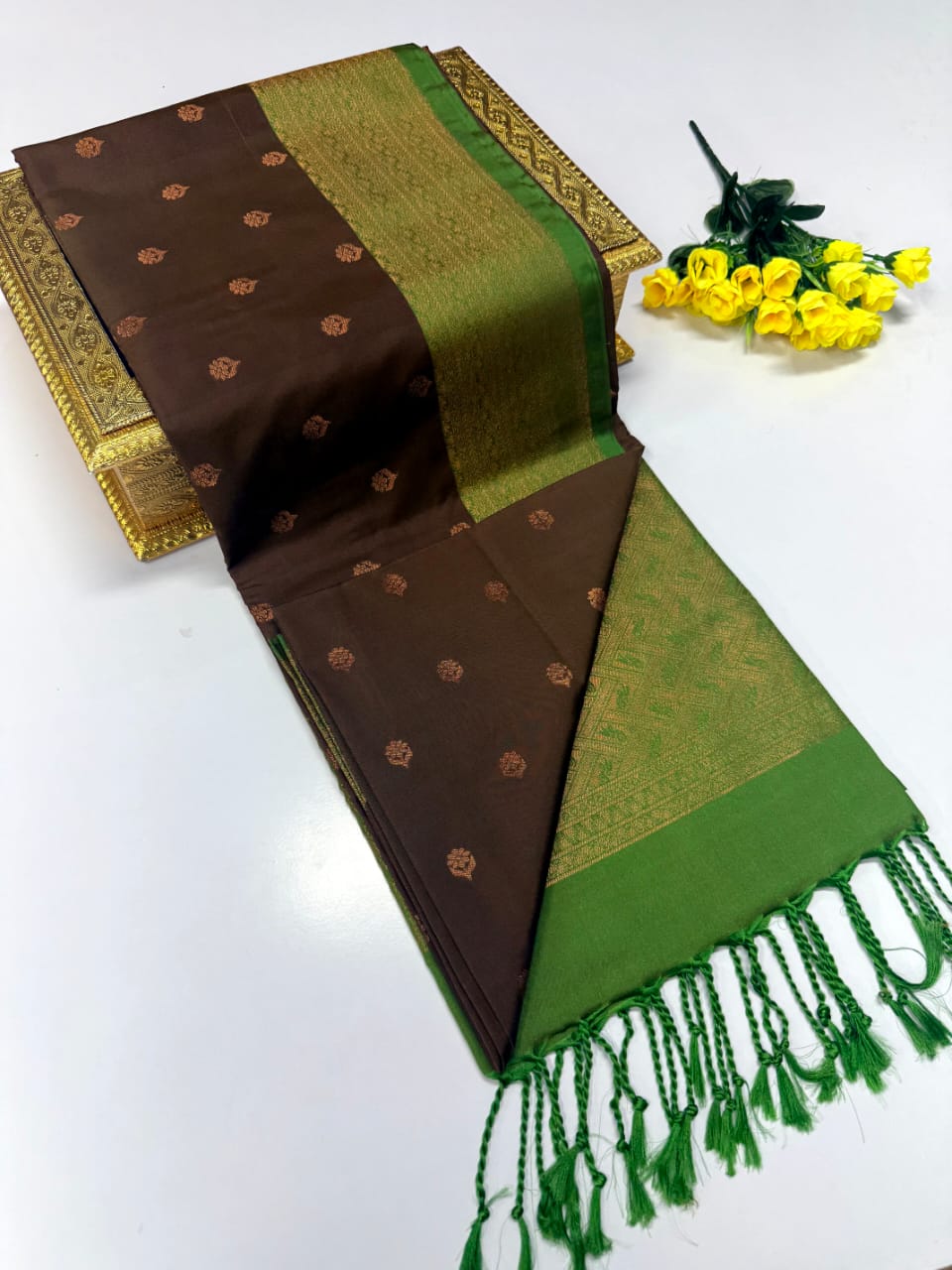 Luxury Border Pure Pattu Soft Silk Saree – 75 Dineyar Yarn Weaving with 2/2 Warp Thana Silk, Butta Work & Rich Contrast Pallu