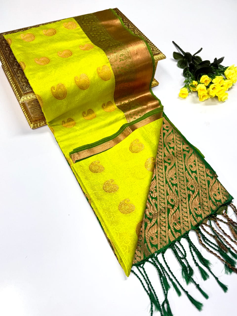 Luxury Border Pure Pattu Soft Silk Saree – 75 Dineyar Yarn Weaving with 2/2 Warp Thana Silk, Butta Work & Rich Contrast Pallu