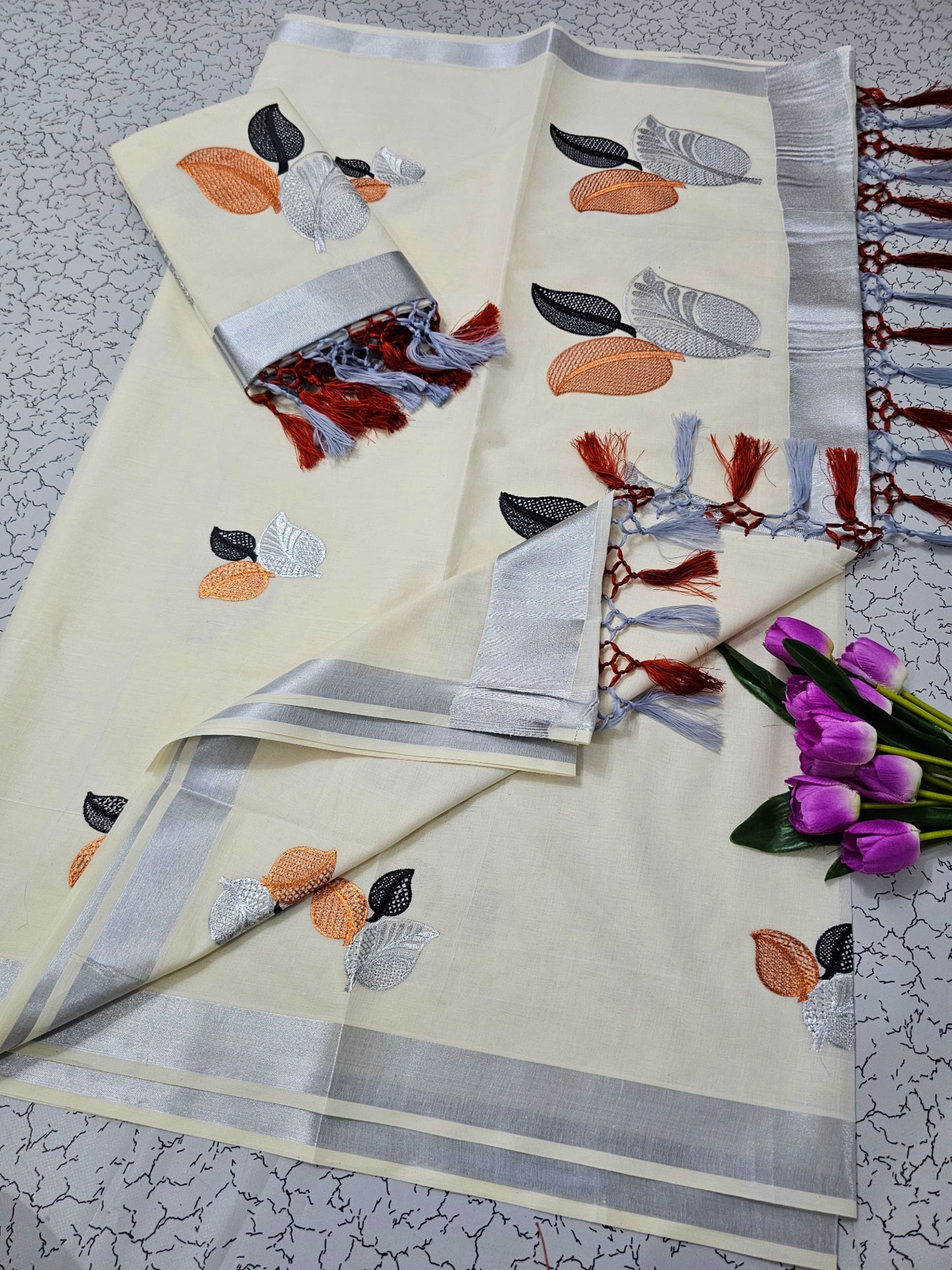 Kerala Kasavu Christmas Special Pure Cotton Saree with Embroidery – Traditional Festive Collection